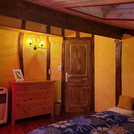 - - - - -Les Colombages - - - - Chambre D'Hotes-Gite- Classement Gite 3 Etoiles Mirepoix  Exterior photo